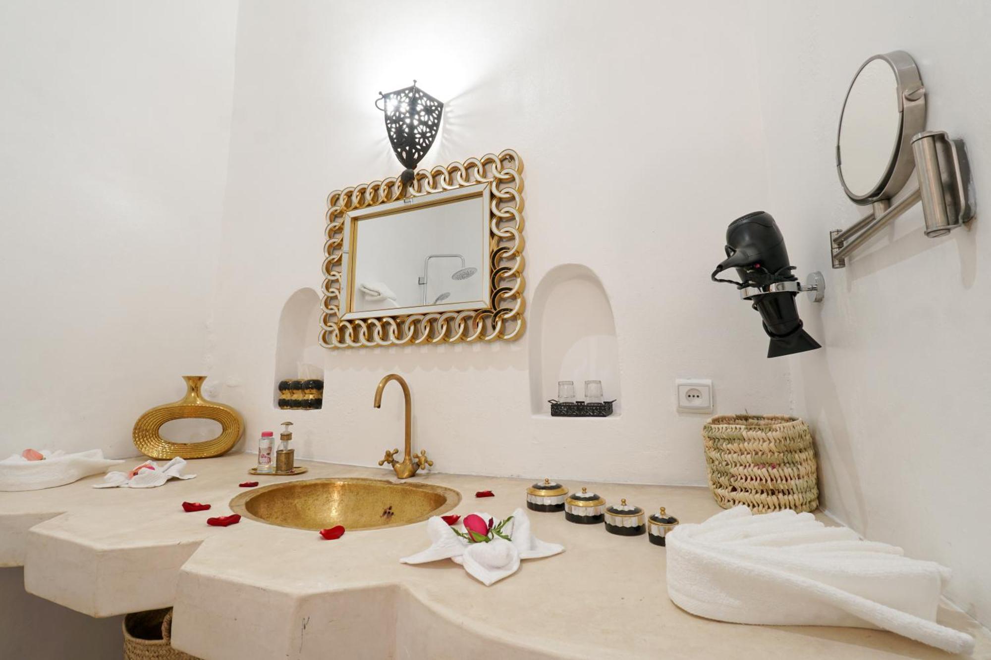 Riad Darna 4 Chambres Avec Piscine Et Petit Dejeuner Marrakesch Exterior foto